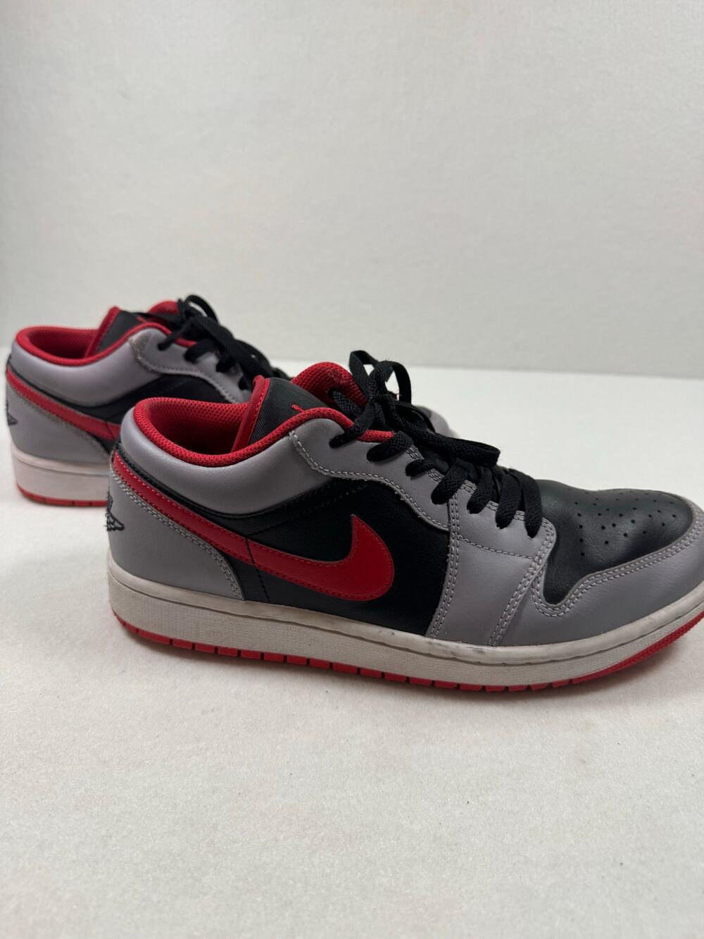 Nike Air Jordan 1 Low Cement Fire Red 553558-060 Leather Heel Wings Black 9
